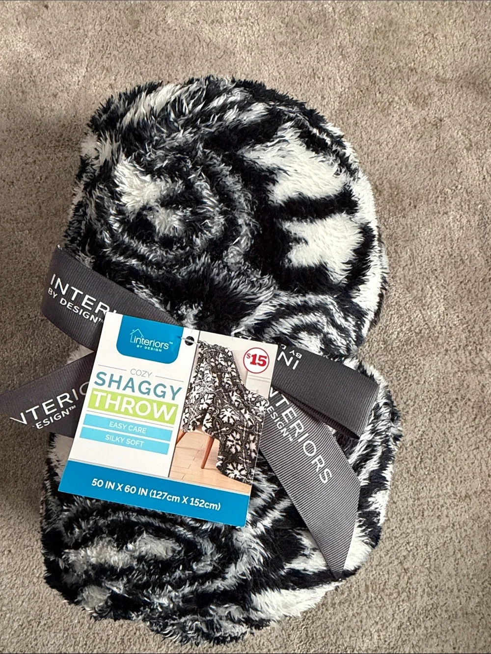 Interiors Cozy Shaggy Throw - Black & White